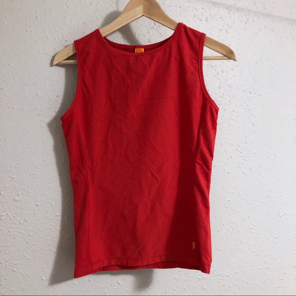 💦 Red work out top | Mesh detail